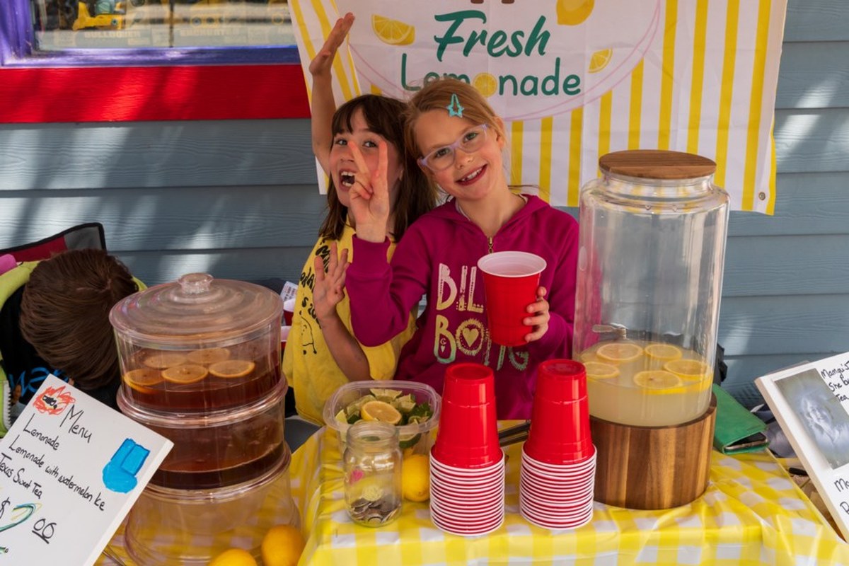 Young entrepreneurs raise funds at Okotoks Lemonade Day