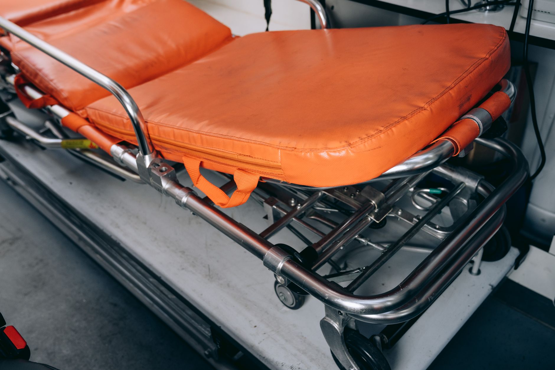 Montreal emergency rooms overwhelmed with 17-hour stretcher waits