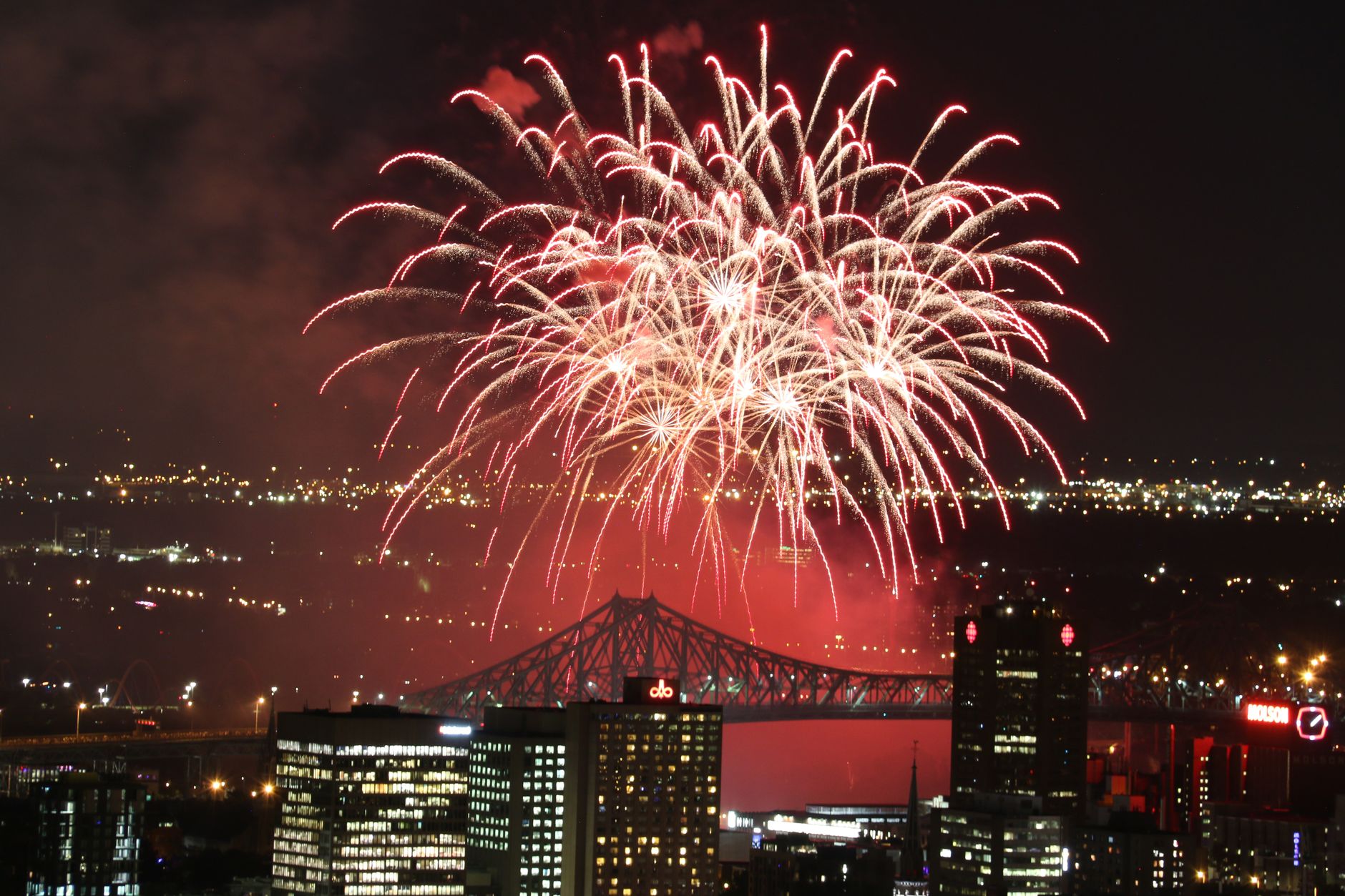 Jacques-Cartier Bridge closes Thursday nights for international fireworks festival