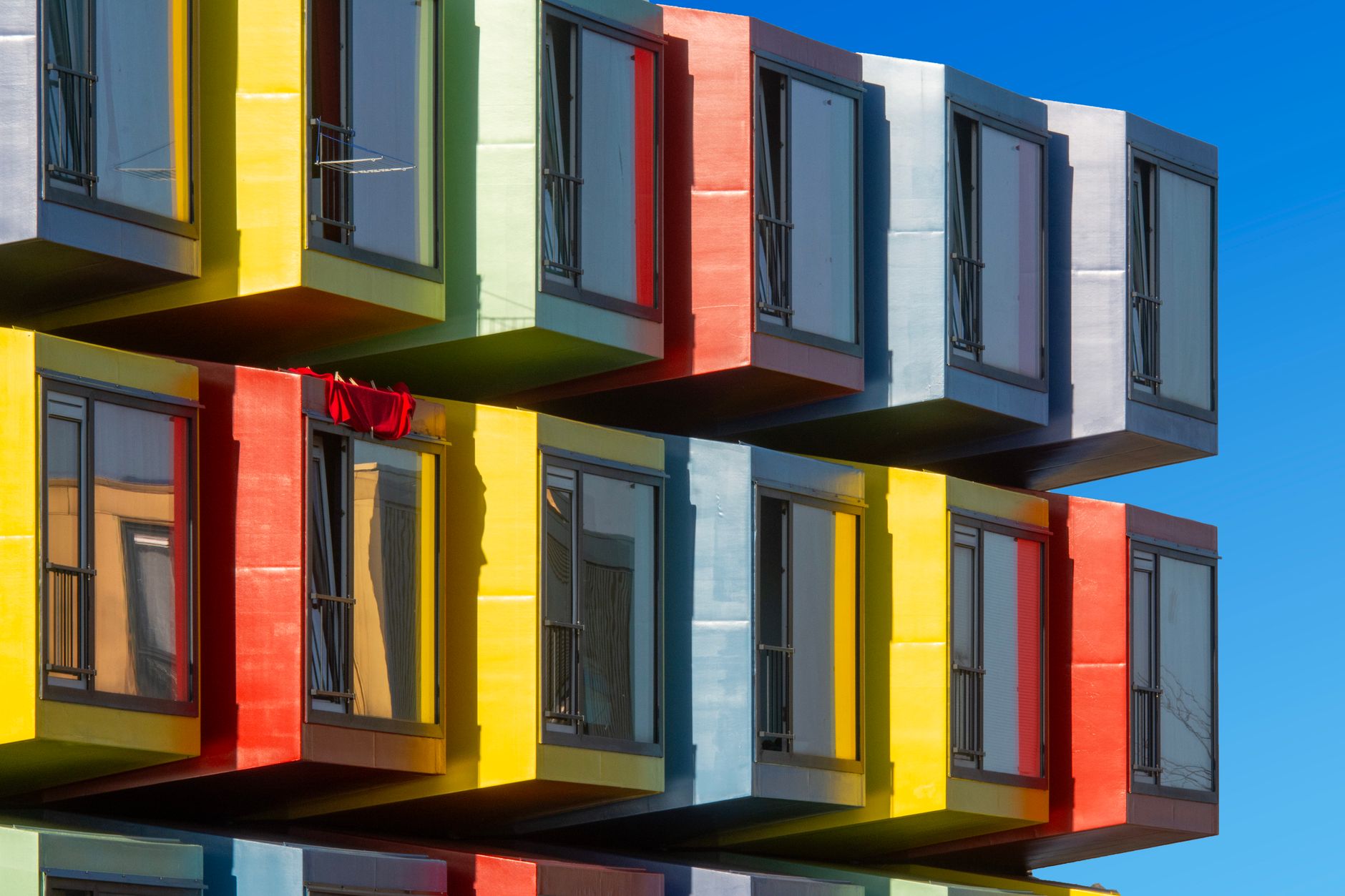 B.C. modular housing pilot aims to cut apartment construction to 12 weeks