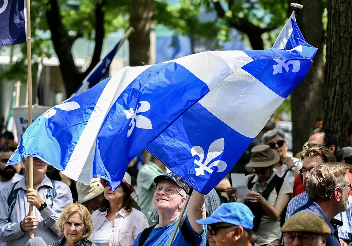Quebec language watchdog flags bilingual government websites