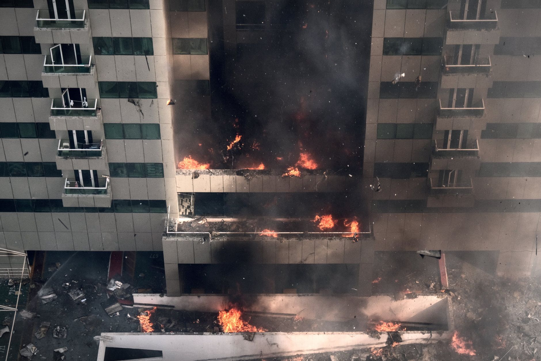Fire contained on 20th floor of East York residential tower