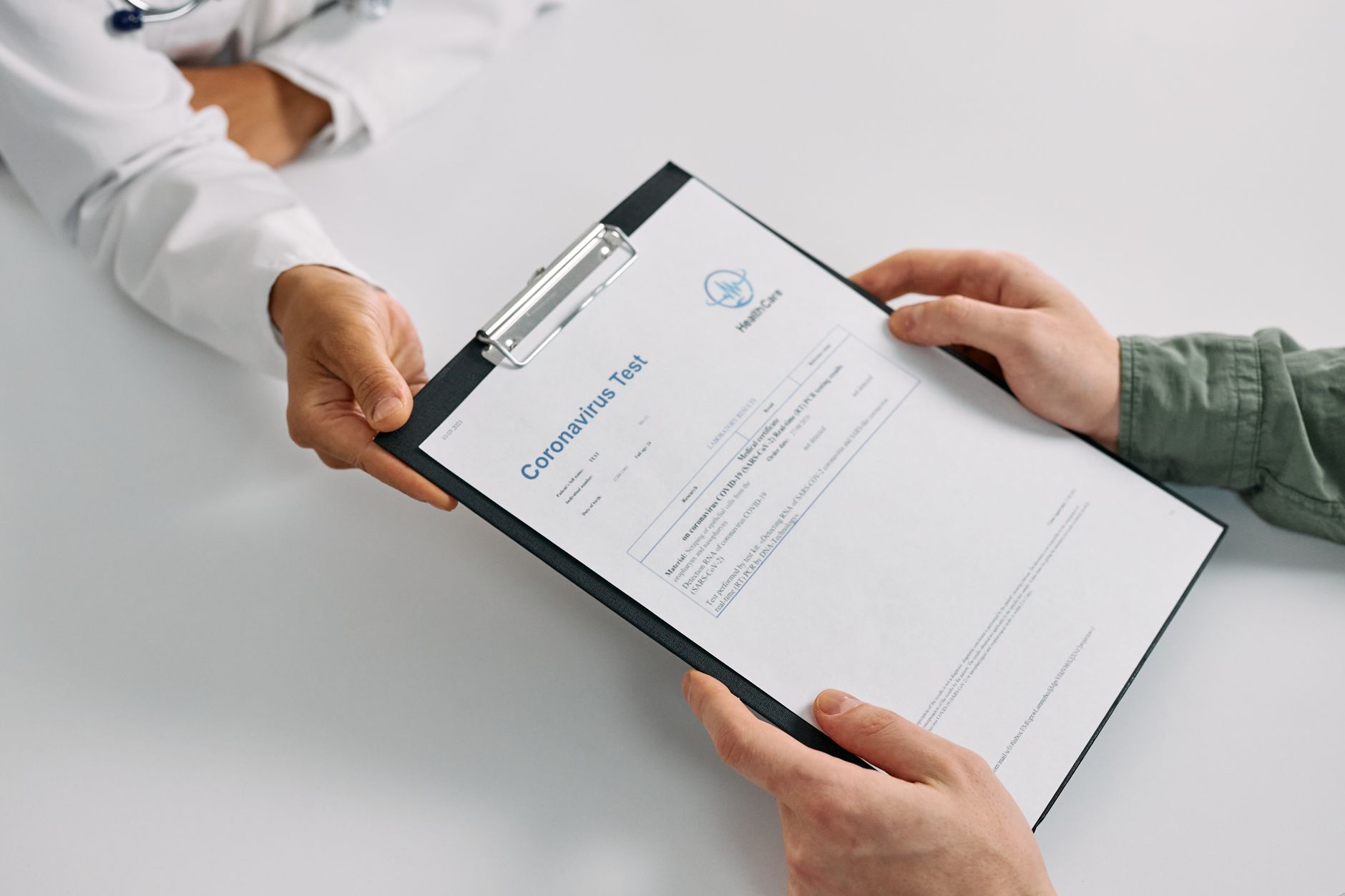 Doctors report spike in health complications from AI and online medical advice