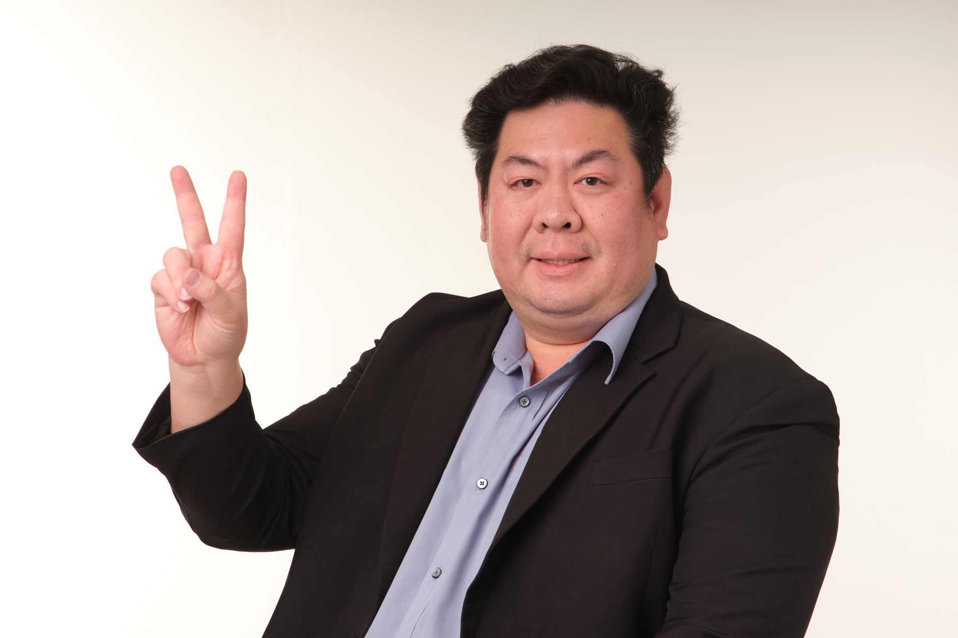 Comedian Andrew Phung pitches one final teen night at Village Square before Thunder Run closes