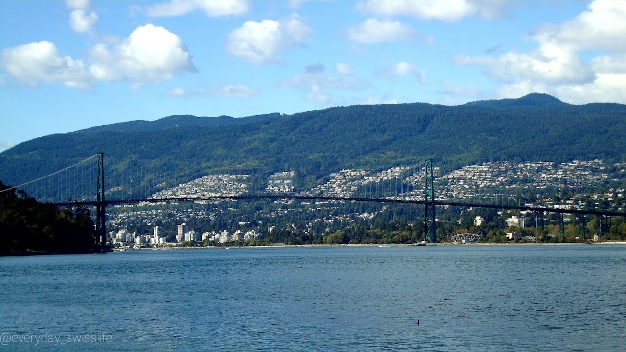 Homicide investigation underway following West Vancouver death