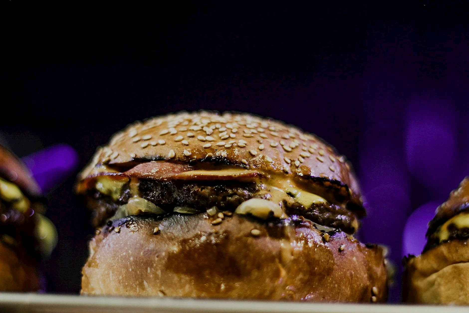 Jean-Talon casse-croûte lands at No. 5 on world burger list