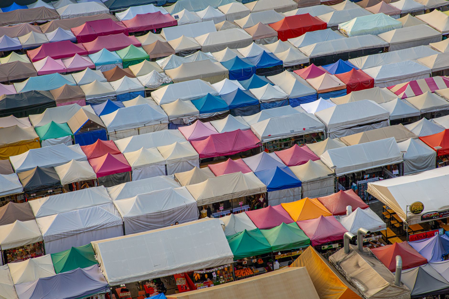 Mayor, Premier spar over Stampede tent noise rules and beer prices