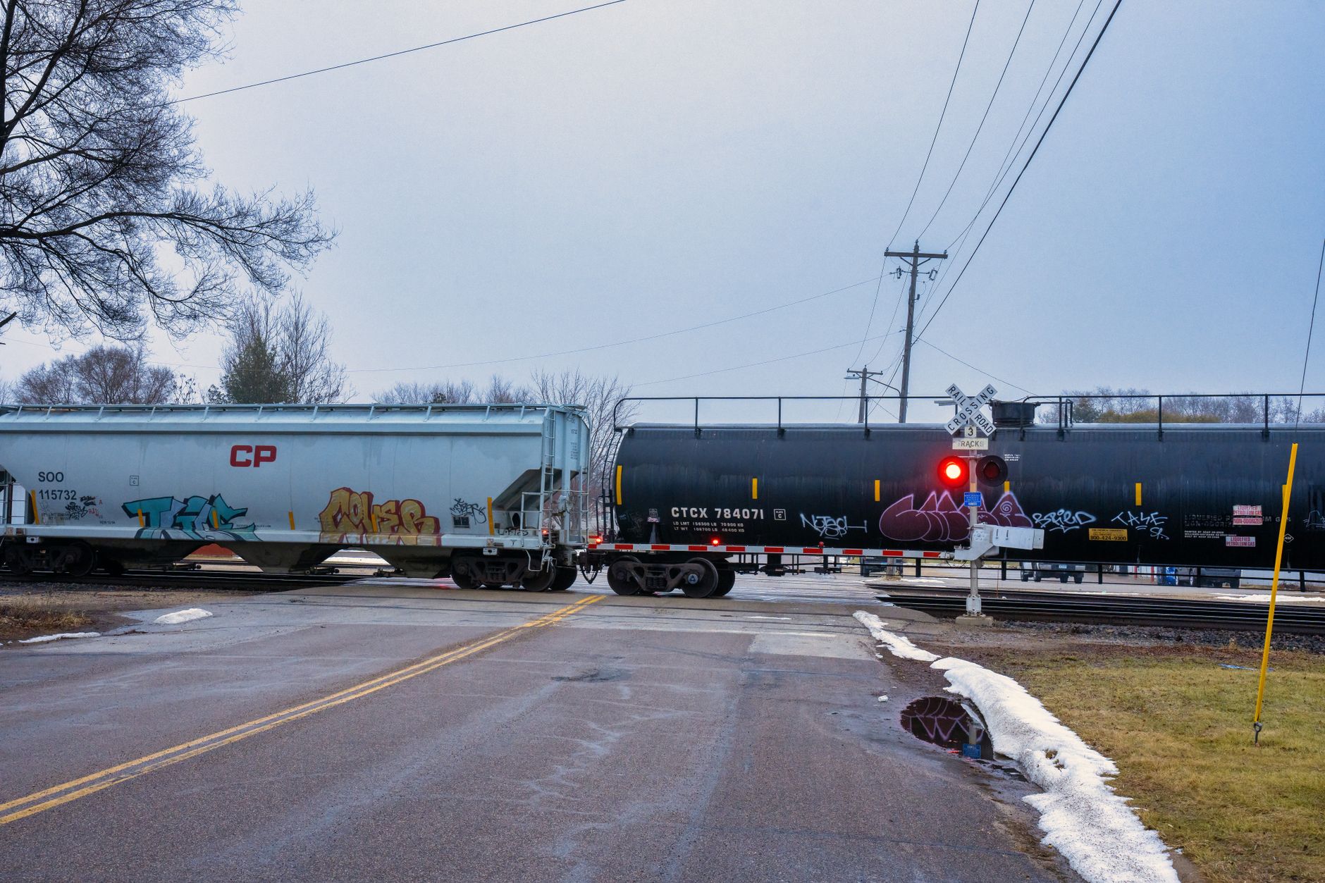 Freight train derailment north of Sept-Îles caused by rail stress and wheel defect