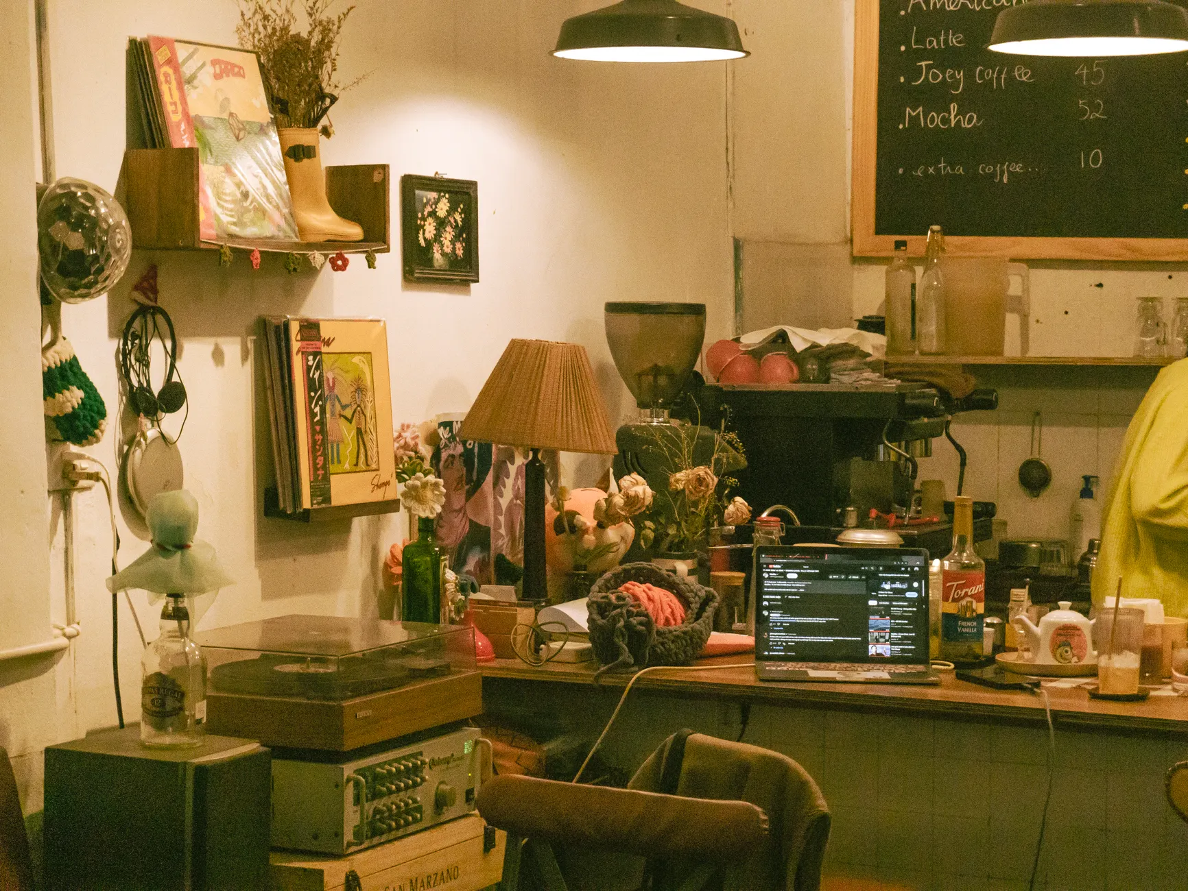 Art House Café cancels AI event after artist backlash