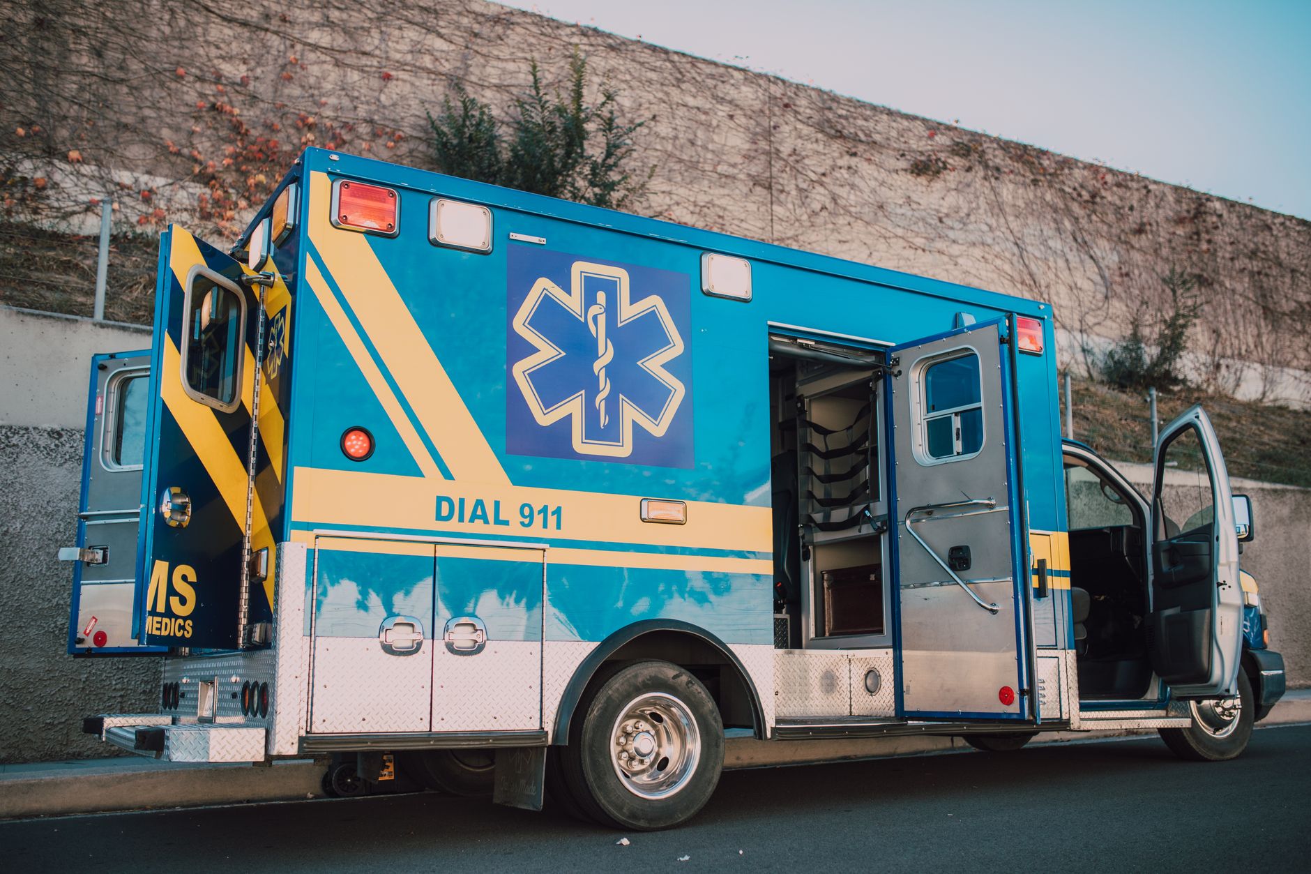 Alberta Pauses Ambulance Service Contract Overhaul Until 2028-29