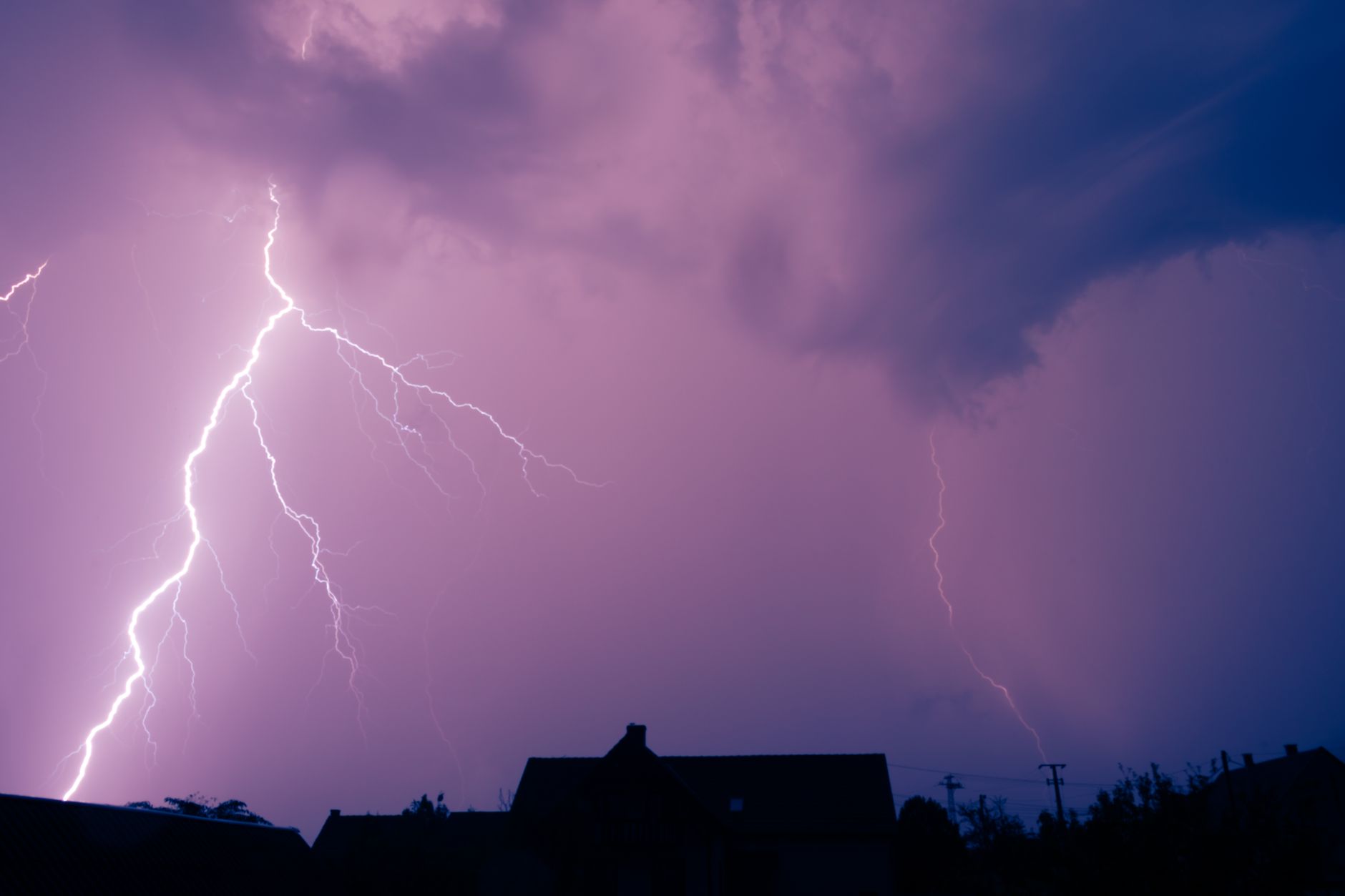 Severe thunderstorm watch issued for Montreal tonight