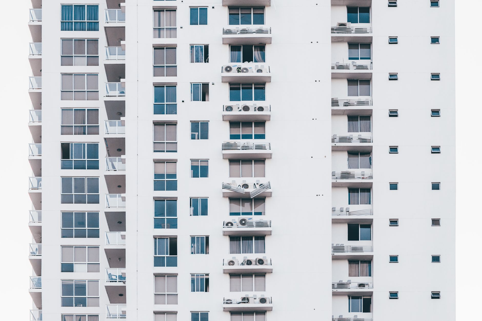 Condo residents sweat through heat wave without AC