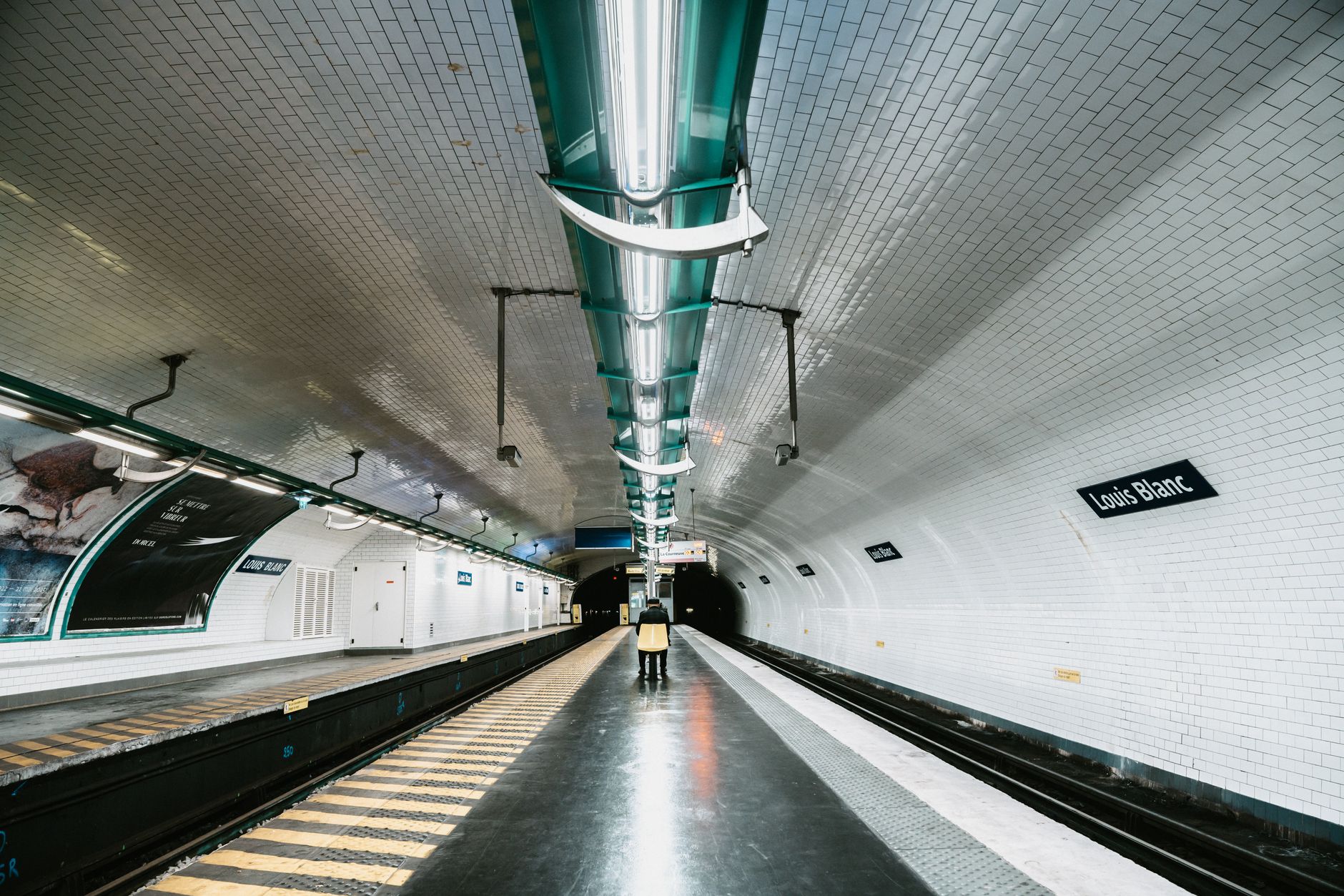 Louis-Hippolyte-La Fontaine tunnel closes both directions this weekend for electrical work