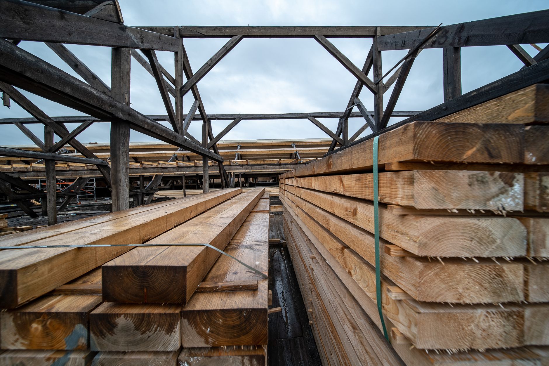 Burnaby lumber giant Interfor shifts corporate functions to Georgia