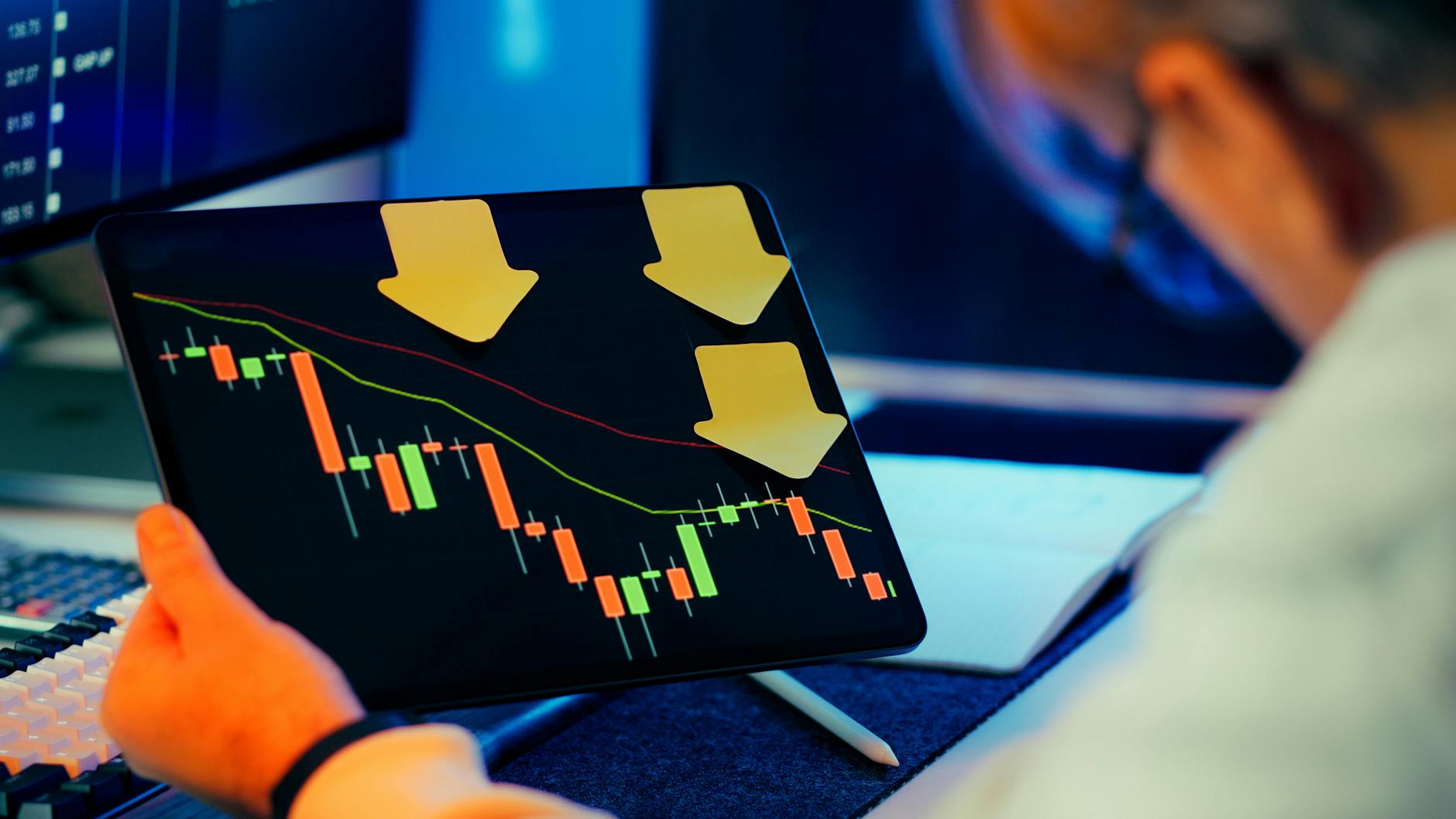 Canada enters technical recession as economy contracts