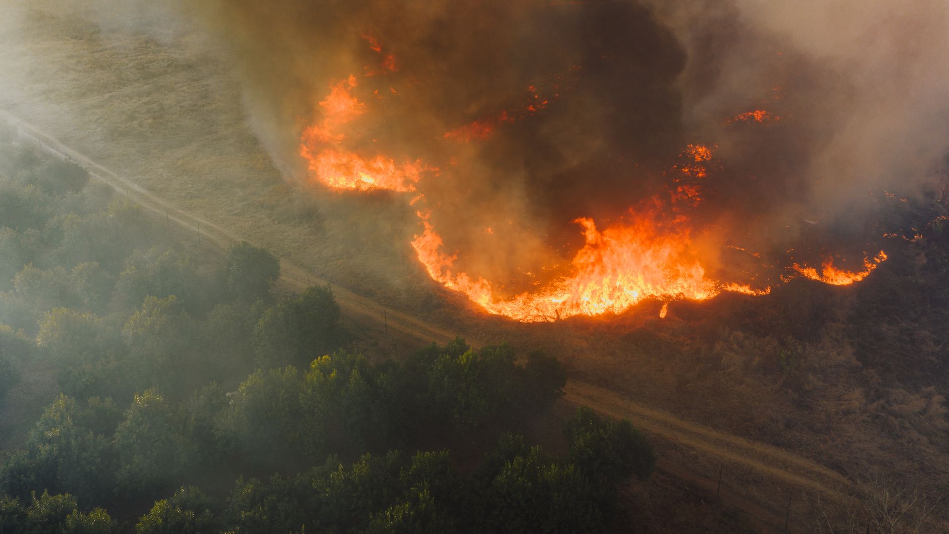 Heat wave, wildfires hit northwest Alberta
