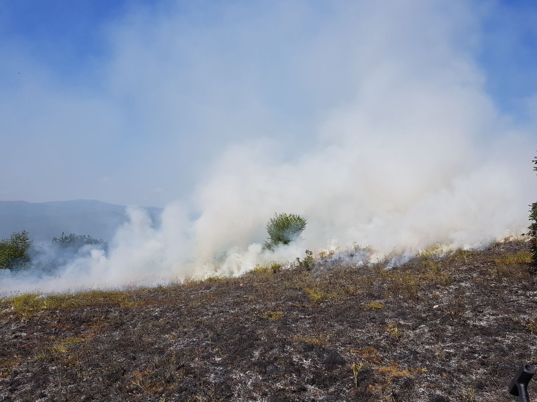 Two wildfires near Boston Bar force more evacuations, destroy resort structures
