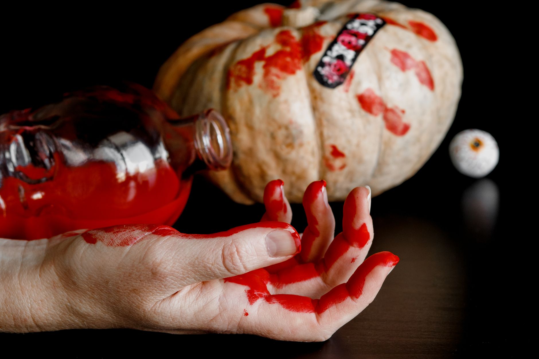 Fake severed hand thrown at Verdun Islamic Centre; hate crimes unit investigating