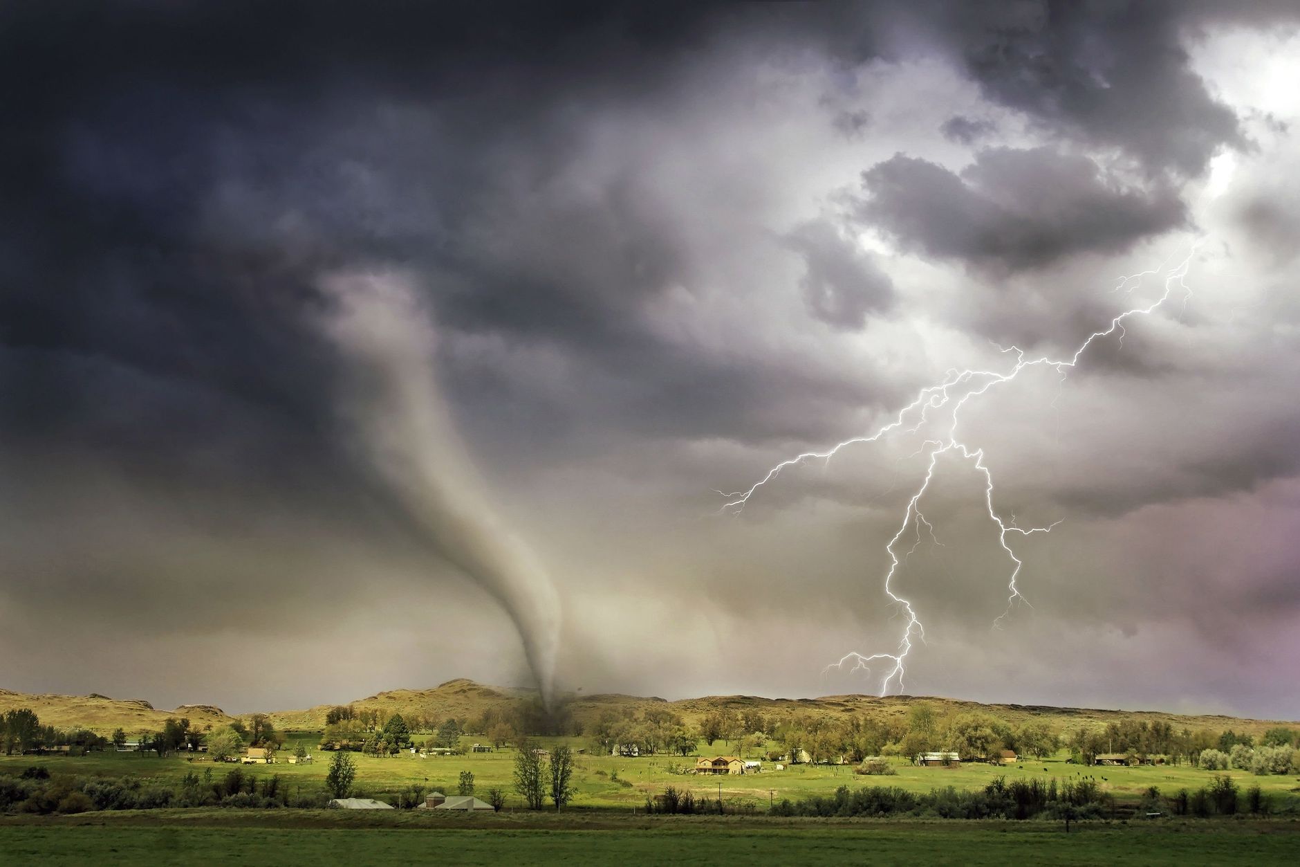 Funnel clouds possible as thunderstorms roll through Calgary