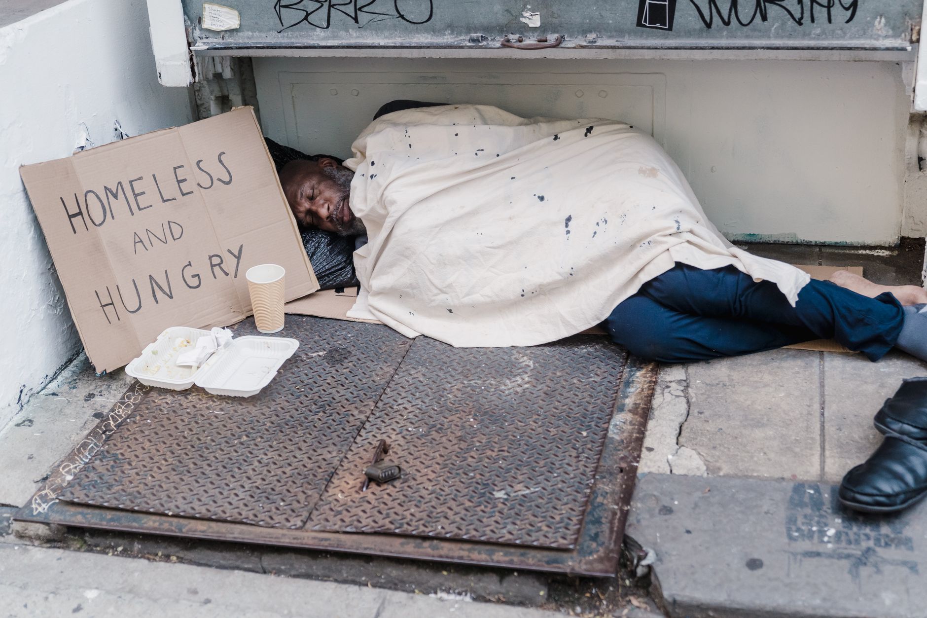 Series "Sur le fil" humanizes homelessness beyond consumption and mental health stereotypes
